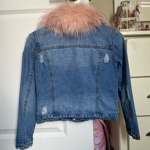 Kids Jean Jacket with pink fur - Picture 2 of 3
